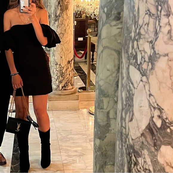 Short dress with ruching - Picture 7 of 8